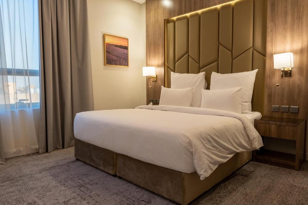 Room image 4